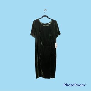 Unique Vintage velvet wiggle dress